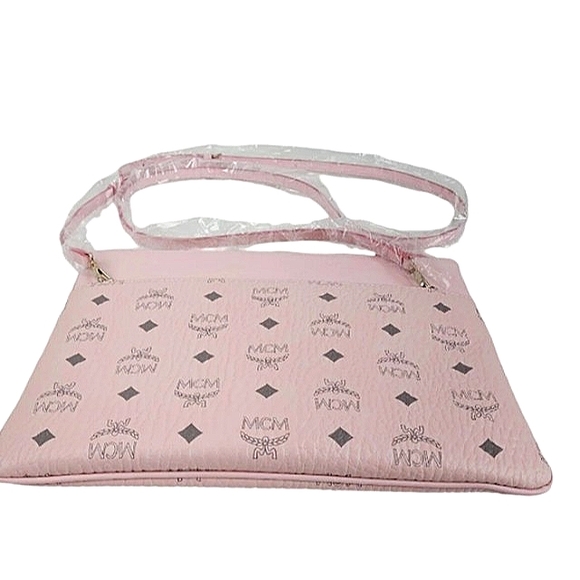 🌸 MCM Portuna Flat Visetos Coated Canvas in Powder Pink Pouch Crossbody Bag NEW - Picture 2 of 16